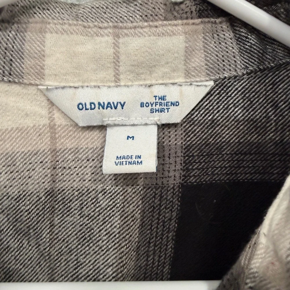 Old Navy The Boyfriend Shirt Black White Grey Plaid Flannel Button Down Medium - Picture 4 of 8